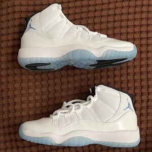 Jordan 11 - Retro Legend Blue - Brand New- Never Worn
